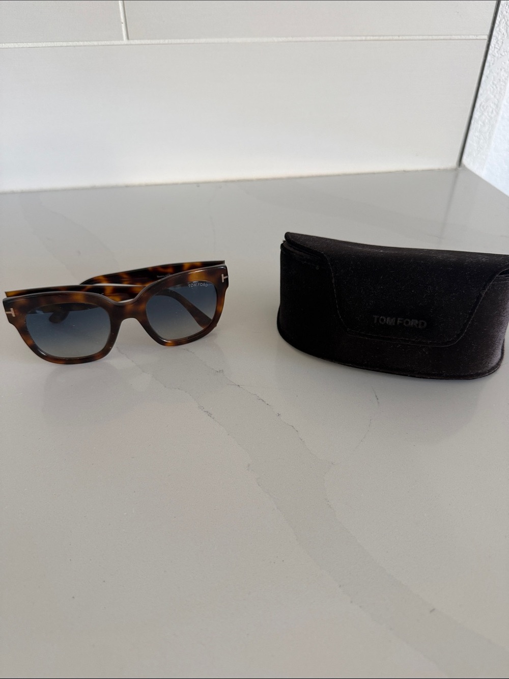 Tom Ford Tortoise Shell Sunglasses with Blue-Gray Gradient Lens like new!!!!!!